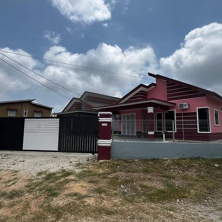 Yatee Homestay Kuala Terengganu Ngoại thất bức ảnh